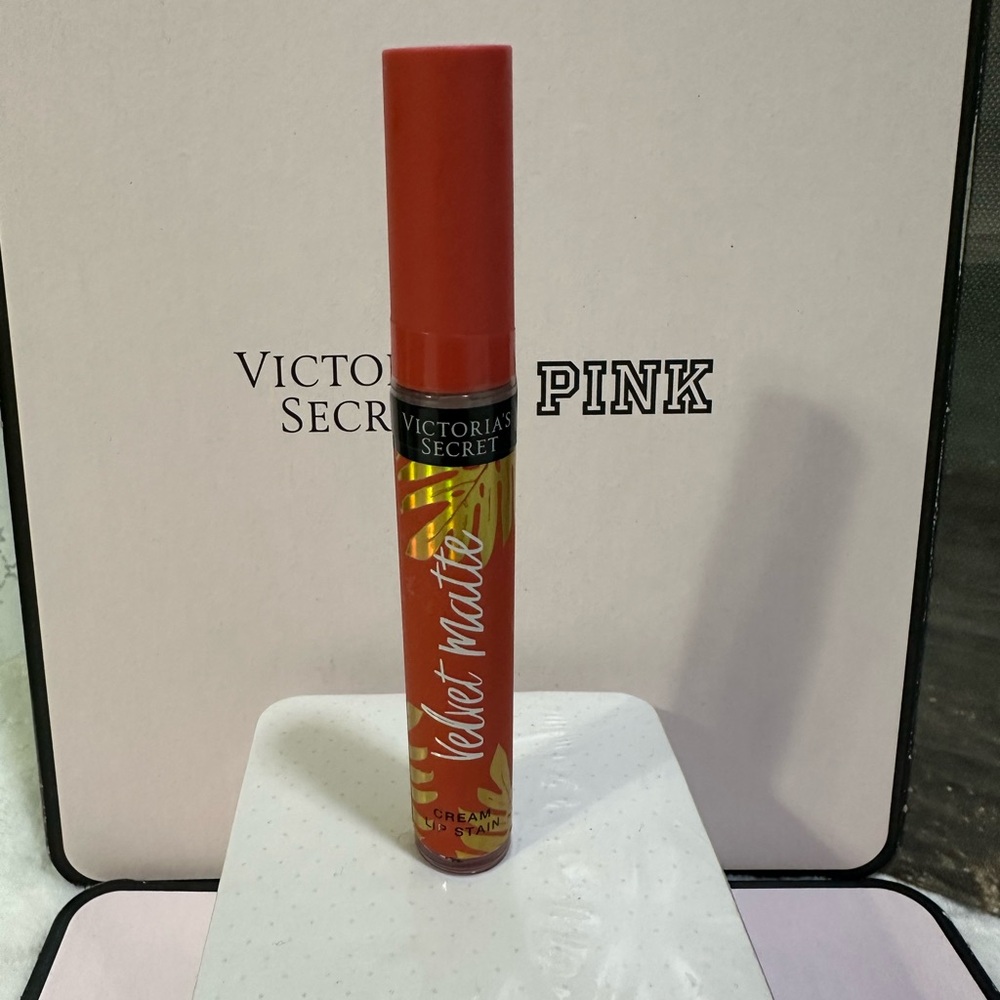 New Sealed Victorias Secret Velvet Matte Cream Lip Stain Lipstick Wild Palm
